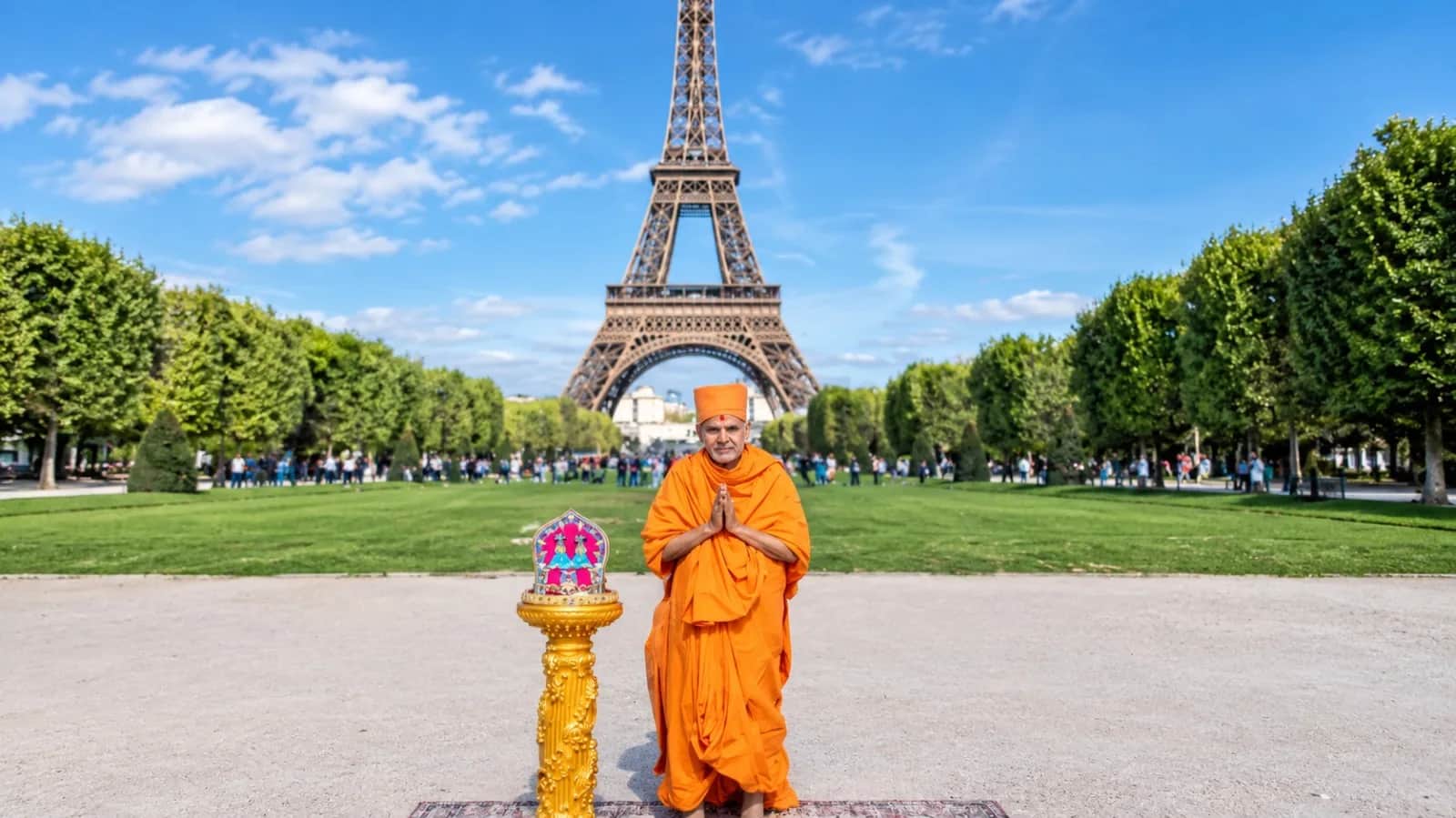 हिन्दू संगठन के दौरे के बाद क्यों बंद हुआ एफिल टॉवर?