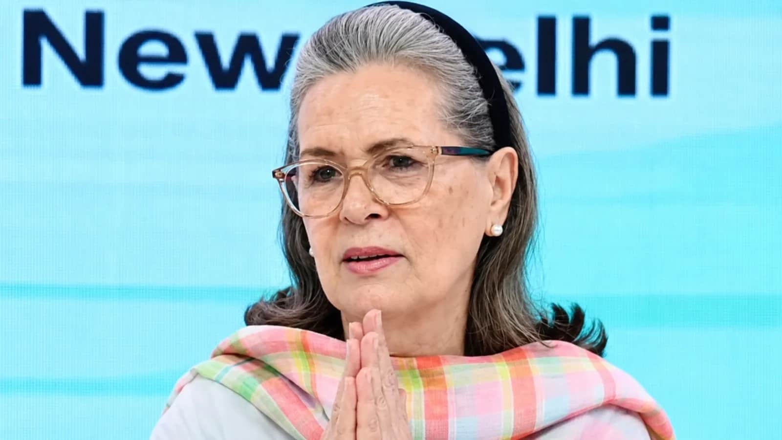सोनिया गांधी के खिलाफ वोटर लिस्ट मामले में नया मोड़, कोर्ट ने मजिस्ट्रेट का आदेश किया रद्द